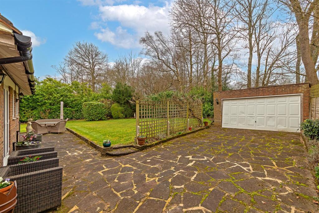 Additional image 36 of Kentish Lane, Brookmans Park