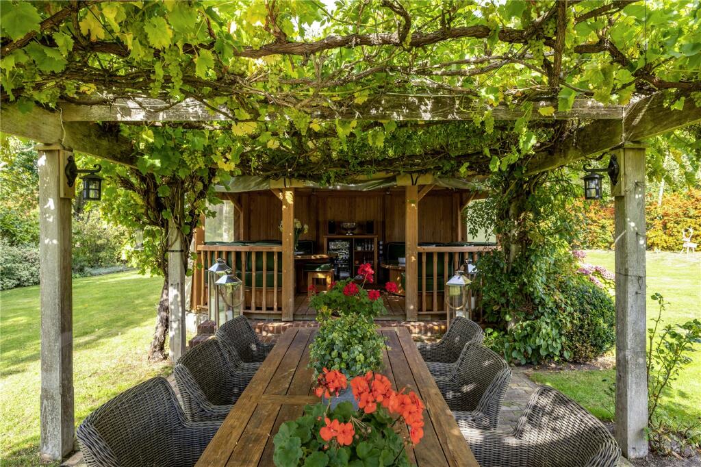 Additional image 38 of Rabley Heath Road, Welwyn, Hertfordshire, AL6