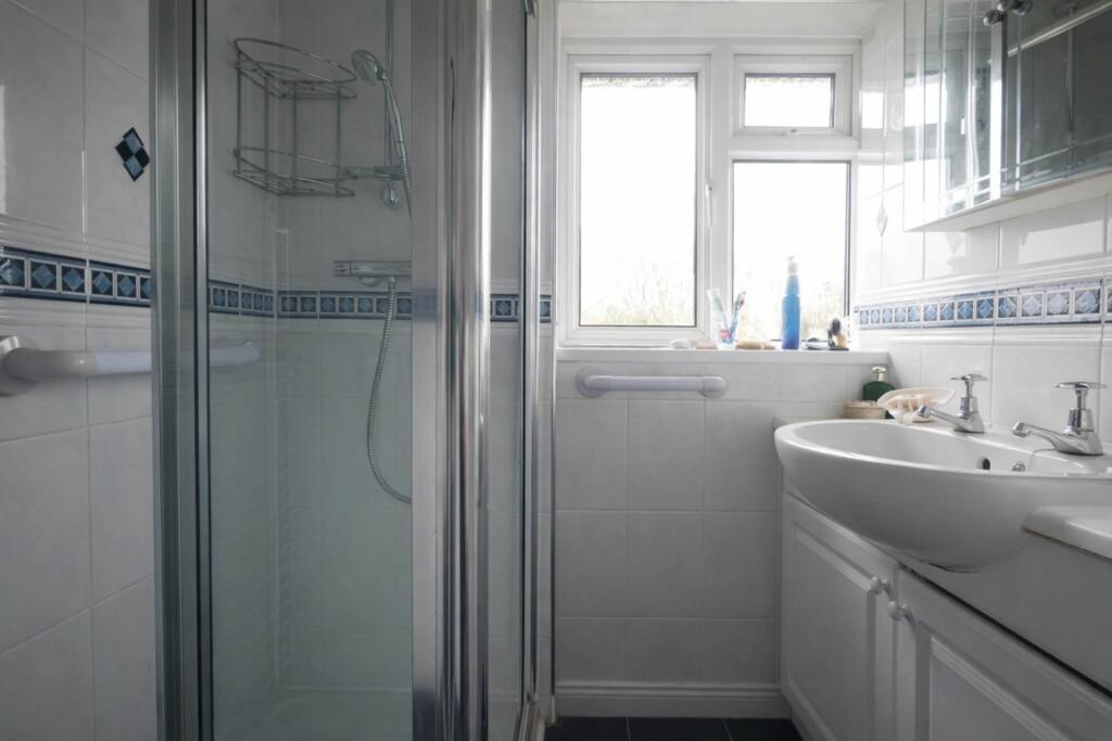 Additional image 14 of Knolles Crescent, Welham Green