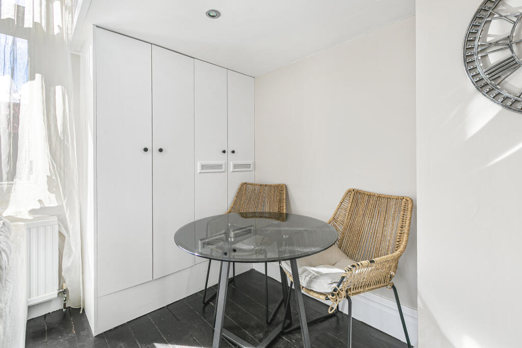 Additional image 28 of Akrill House, Hollybush Lane, Harpenden, Hertfordshire