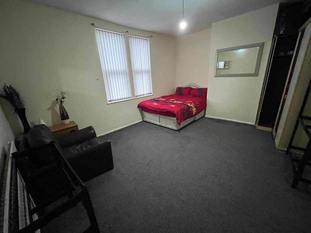 Additional image 2 of 2 Rooms Available, Oakwood Road, Sparkhill, B11