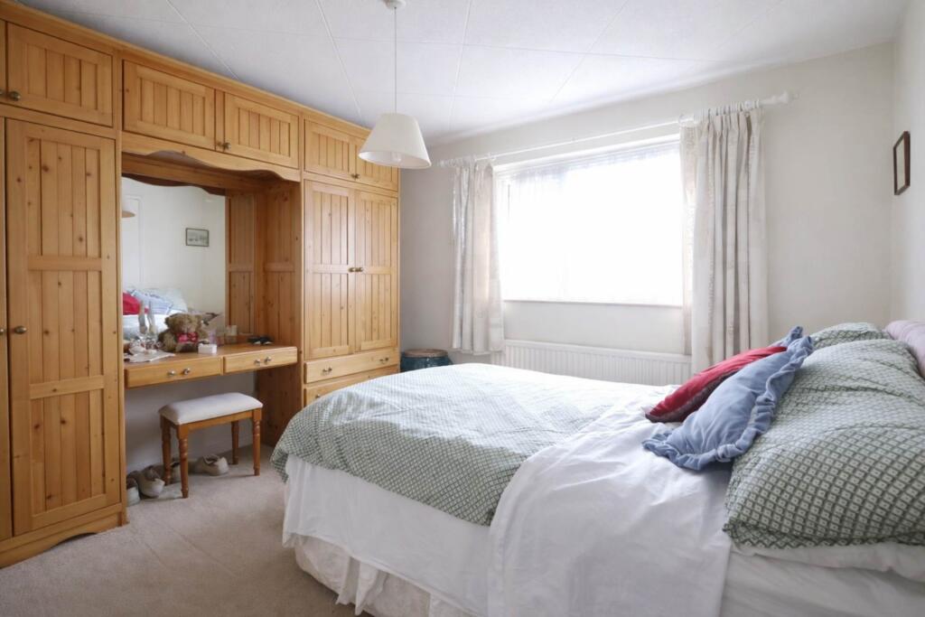 Additional image 8 of Knolles Crescent, Welham Green