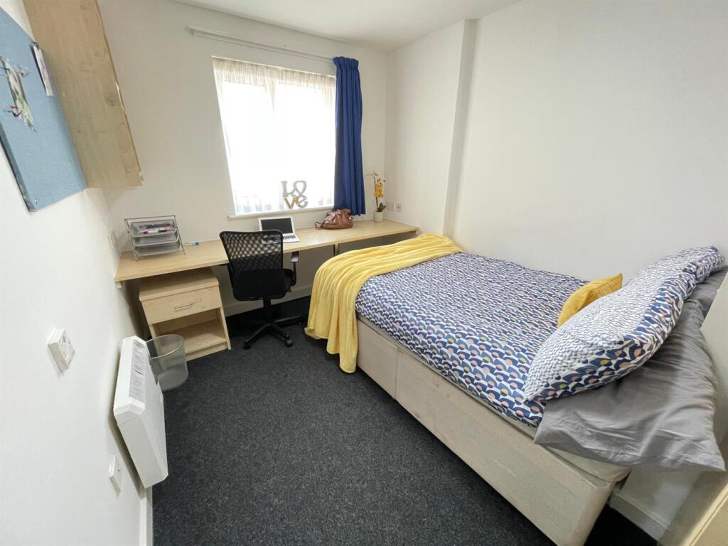 Additional image 4 of 18-20 Dawlish Road