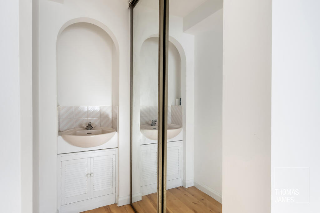 Additional image 17 of Tudor Close, Hertfordshire, AL10