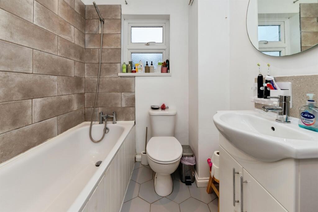 Additional image 7 of Ludwick Way, Welwyn Garden City