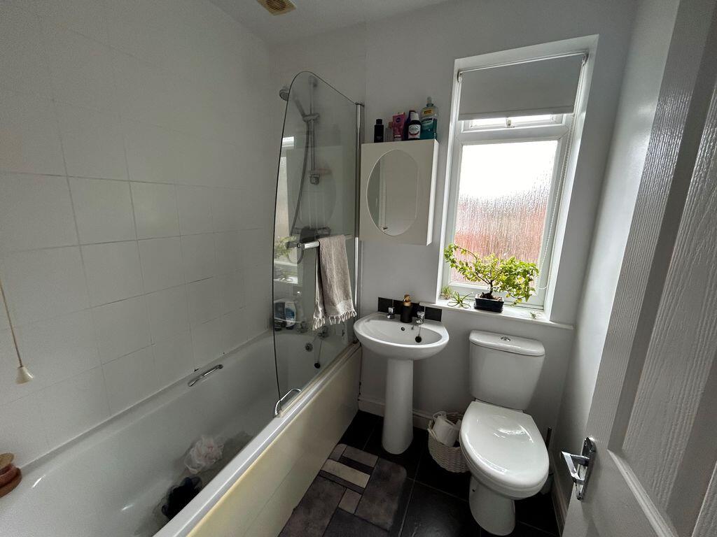 Additional image 11 of Carlyle Road, Aston Fields, Bromsgrove -Converted into 2 self contained  Flats