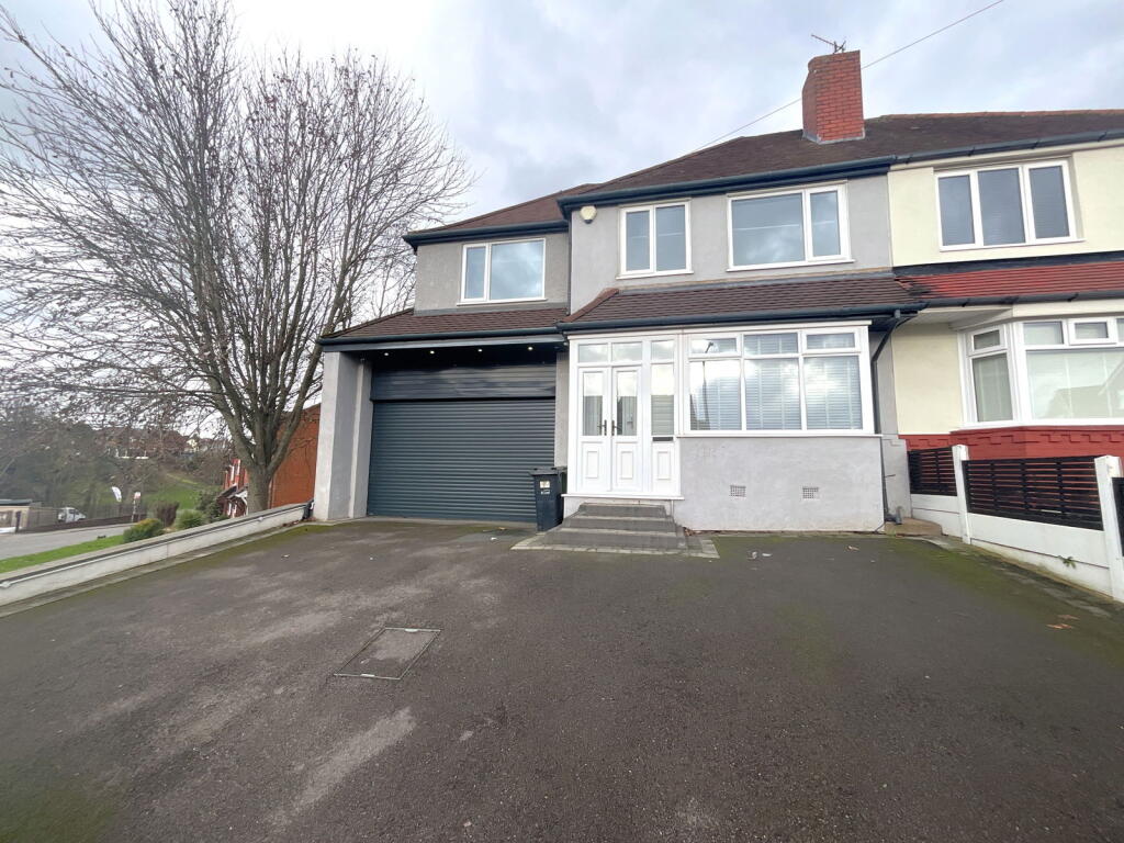 HALESOWEN, Maypole Hill