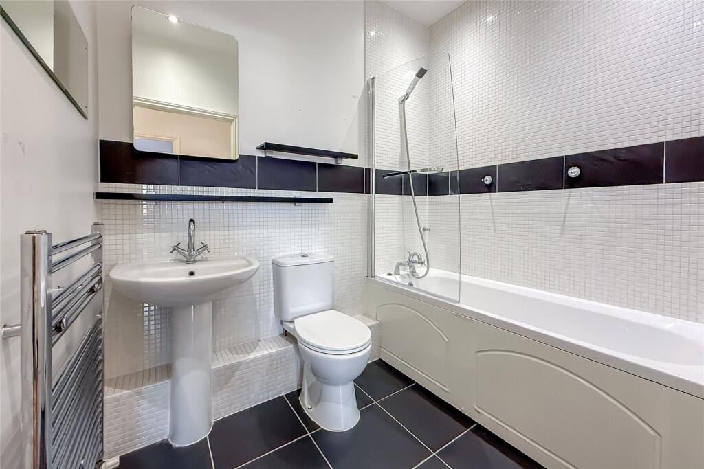 Additional image 11 of Russet Drive, St. Albans, Hertfordshire, AL4