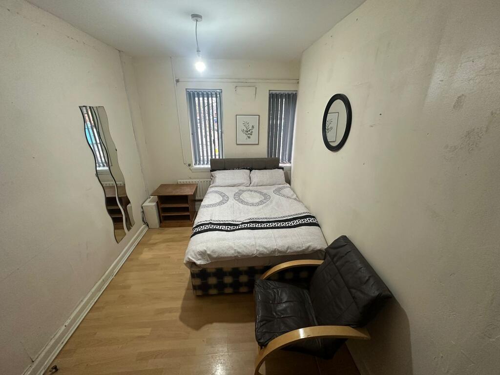 Room Available In Woeley Castle, B29 5QL