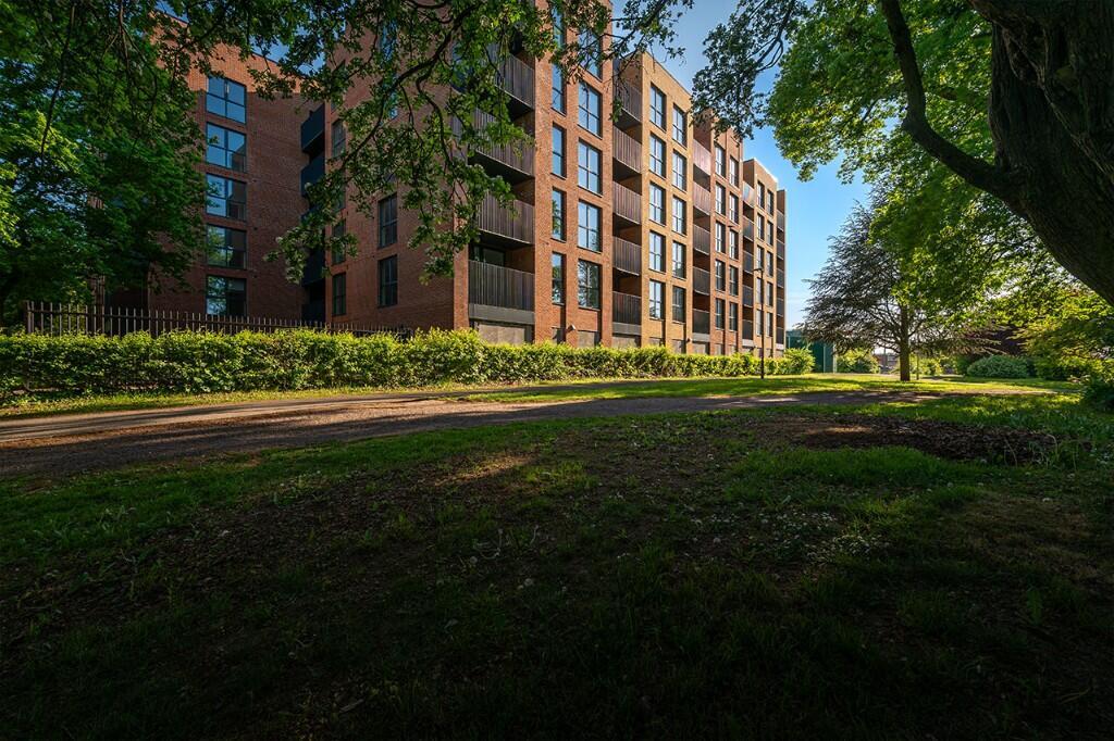 Additional image 7 of Linkwood Green
Silverling House
Link Drive
Hatfield
AL10 8FX