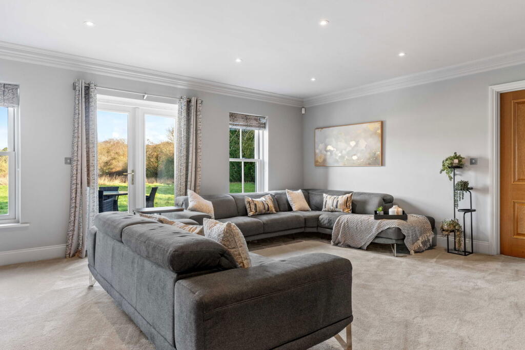 Additional image 12 of Pottersheath Road, Welwyn, AL6 9SY