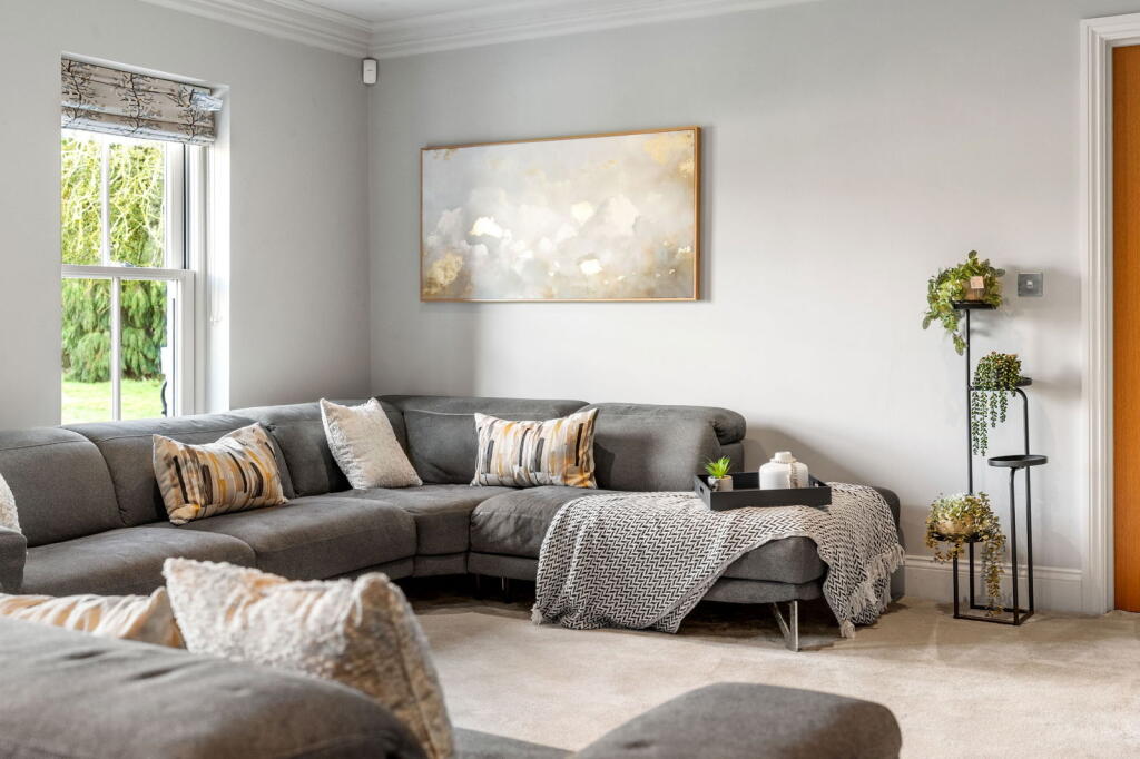 Additional image 14 of Pottersheath Road, Welwyn, AL6 9SY