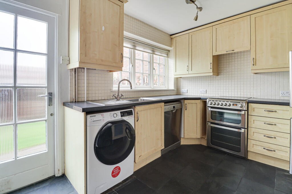 Additional image 7 of Pickford Road, Markyate, St Albans, AL3