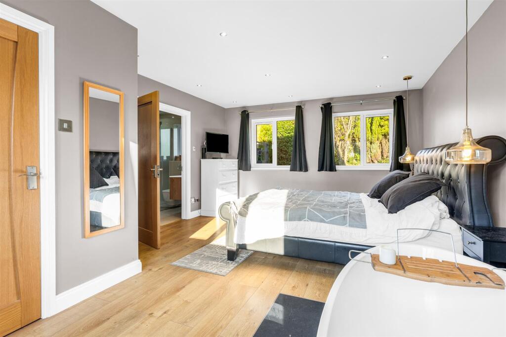 Additional image 14 of Canonsfield Road, Welwyn