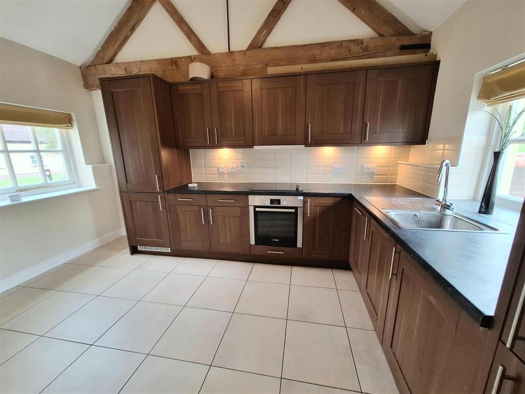 Additional image 7 of Lower Woodside Farm, Westfield, Brookmans Park