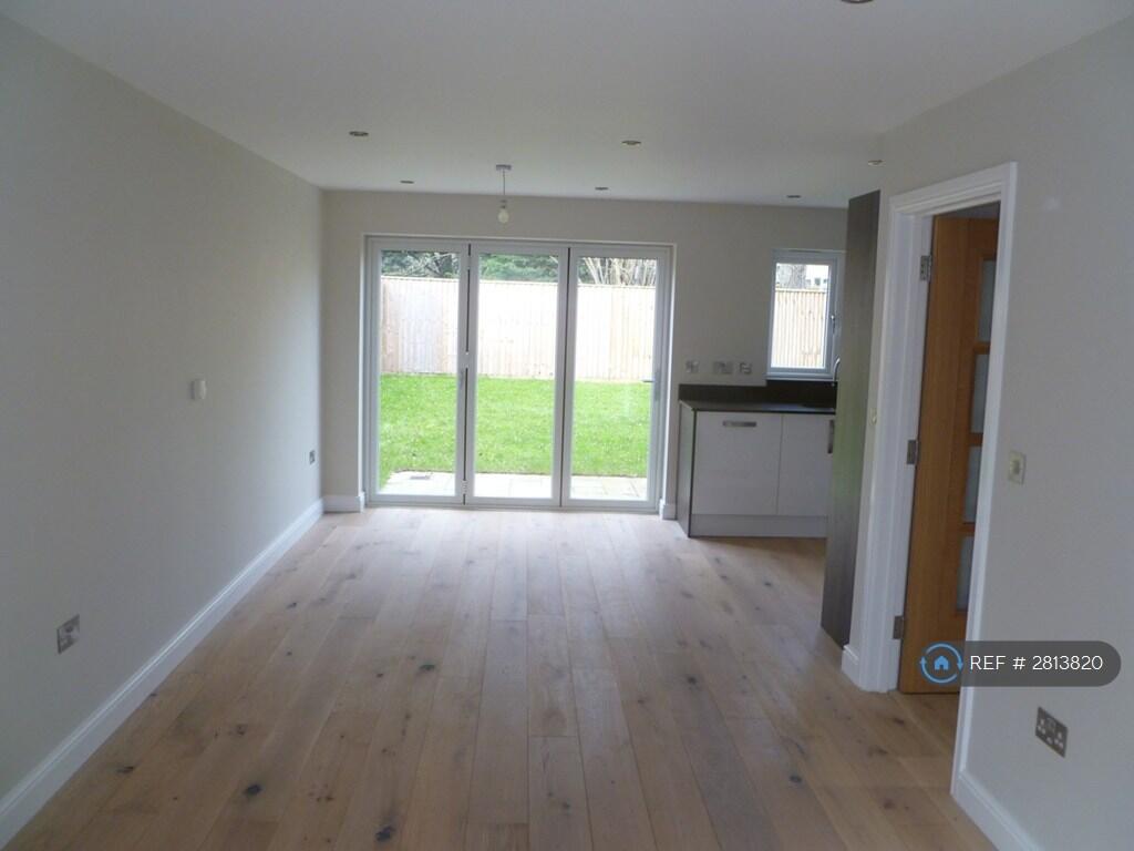 Additional image 5 of Holly Close, St. Albans, AL1