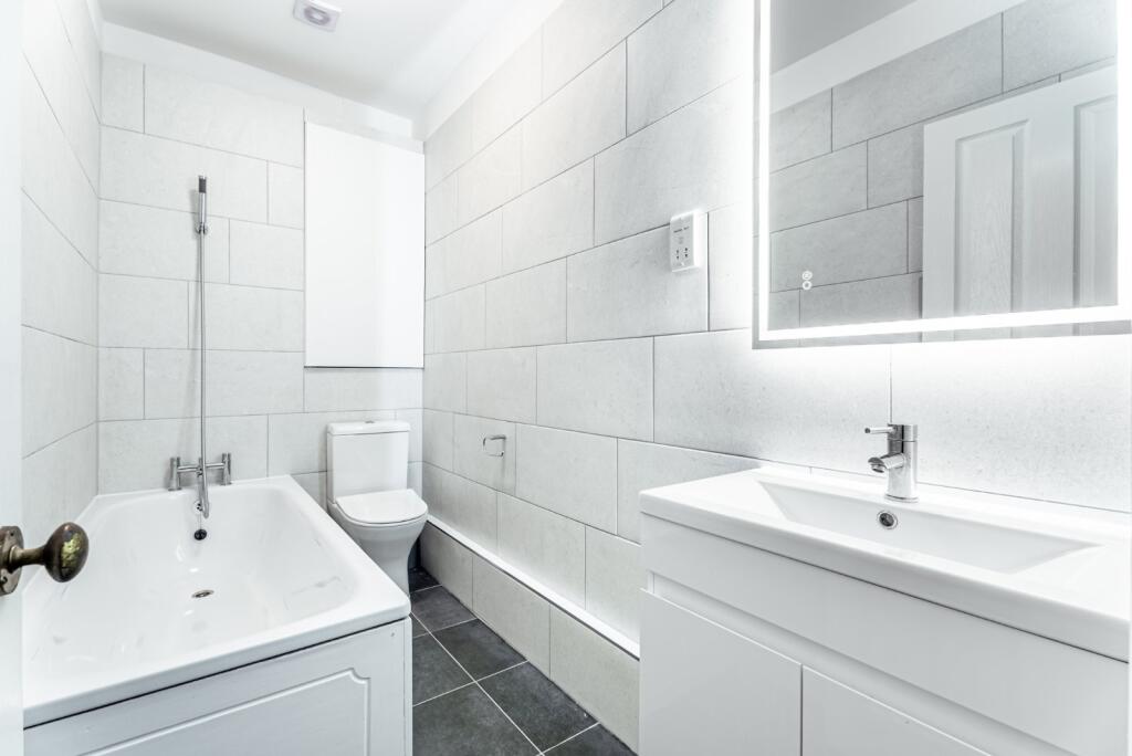 Additional image 8 of Victoria Street, St Albans, Herts, AL1