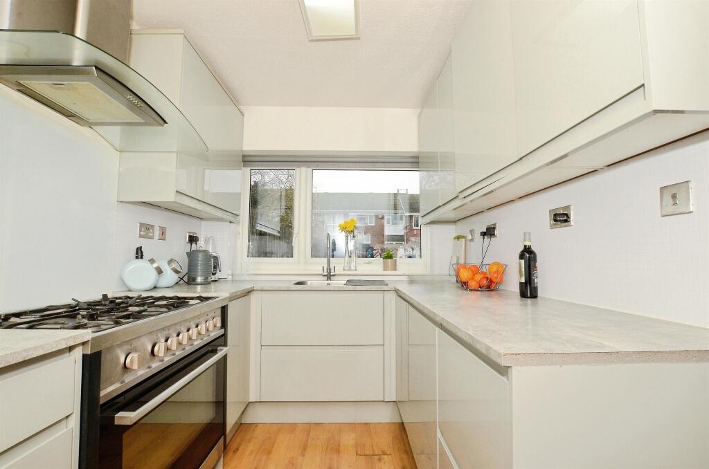 Additional image 14 of The Cleave, Harpenden