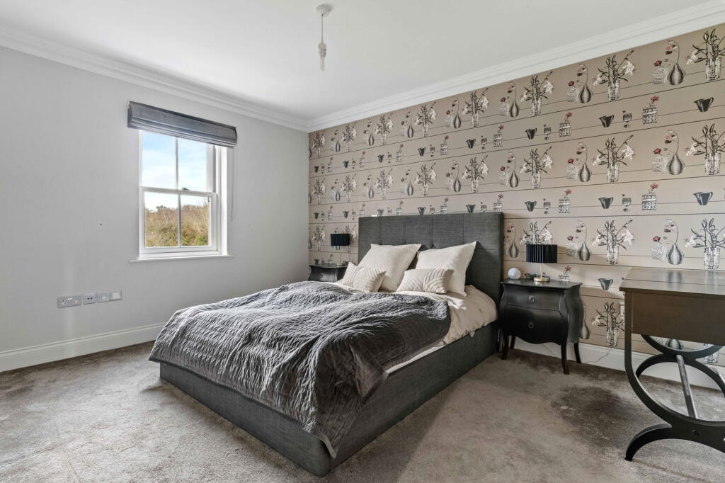 Additional image 27 of Pottersheath Road, Welwyn, AL6 9SY