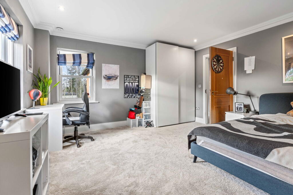 Additional image 30 of Pottersheath Road, Welwyn, AL6 9SY