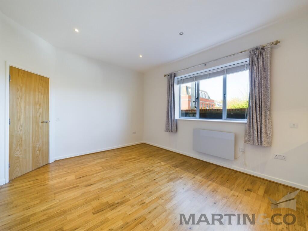 Additional image 4 of Close to City Centre and Station