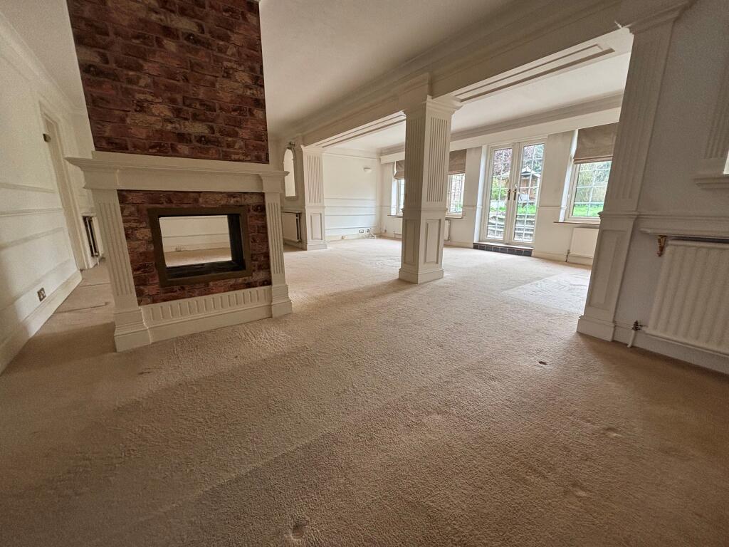 Roe Green Close, HATFIELD