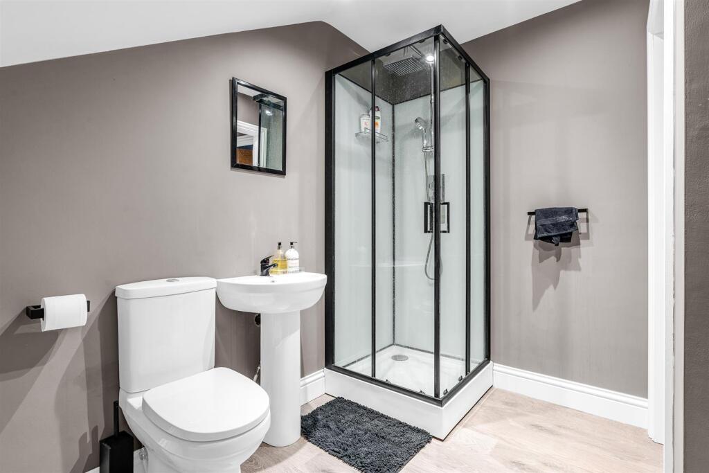 Additional image 25 of Canonsfield Road, Welwyn