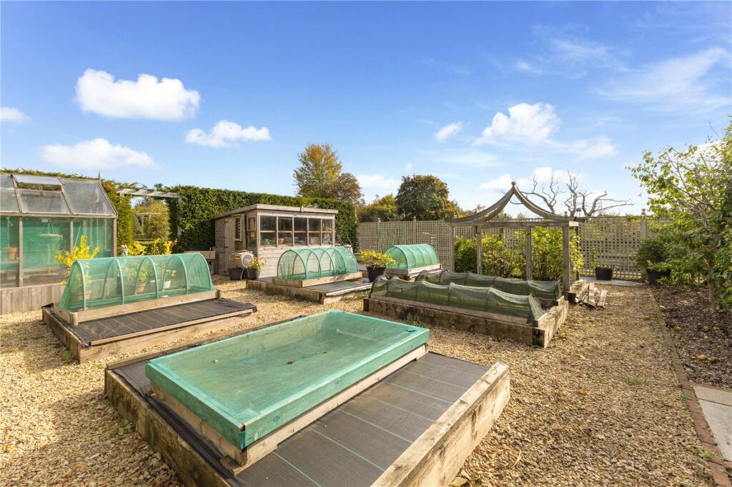 Additional image 43 of Rabley Heath Road, Welwyn, Hertfordshire, AL6