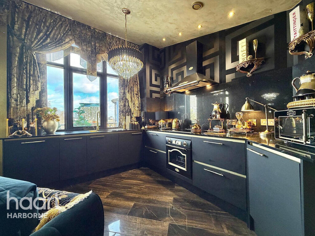 Additional image 6 of Luxury Apartment, Park Central