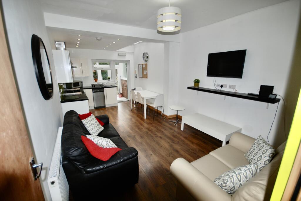 Additional image 8 of Gleave Road - 4 bed, Selly Oak, West Midlands, B29