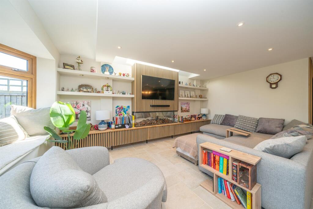 Additional image 17 of Ragged Hall Lane, St. Albans