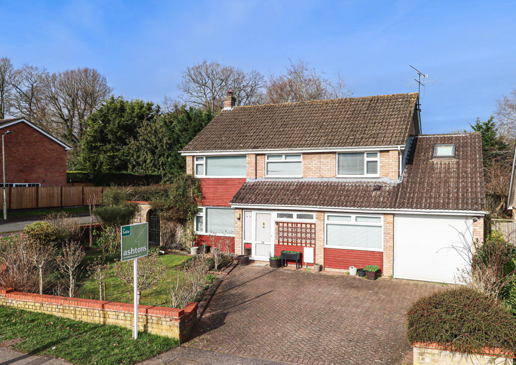 Ridgewood Drive, Harpenden, Hertfordshire, AL5