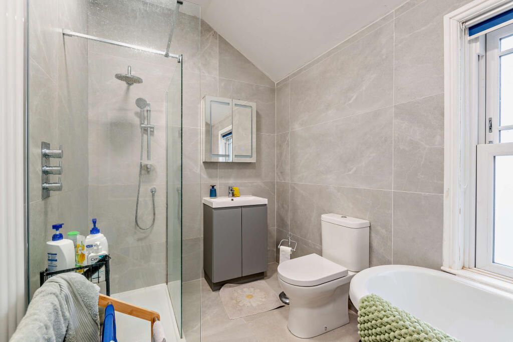 Additional image 13 of The Crescent, Bromsgrove, B60