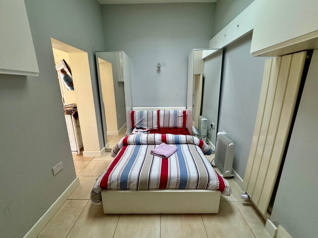 Additional image 6 of Clover Road