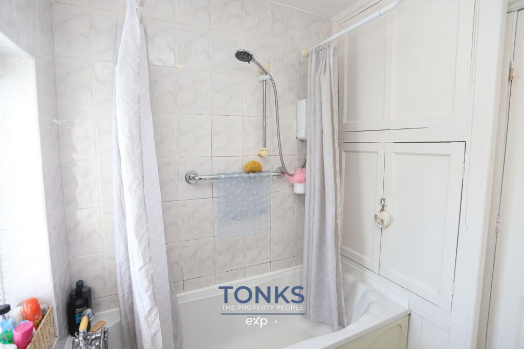 Additional image 16 of Highfield Crescent, Halesowen, B63 2BE