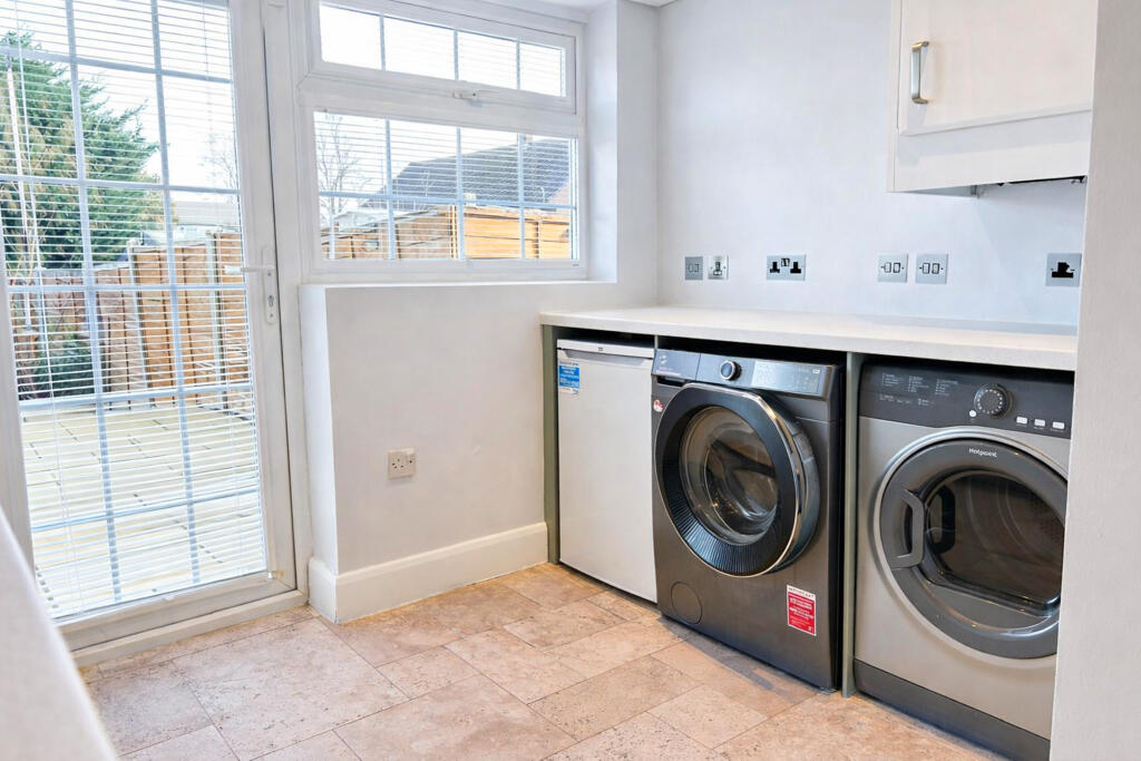 Additional image 12 of Caledon Road, St. Albans, AL2