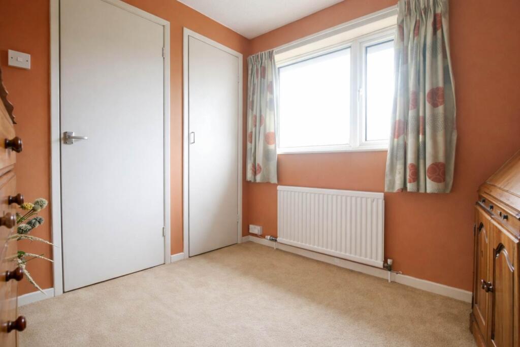 Additional image 10 of Knolles Crescent, Welham Green