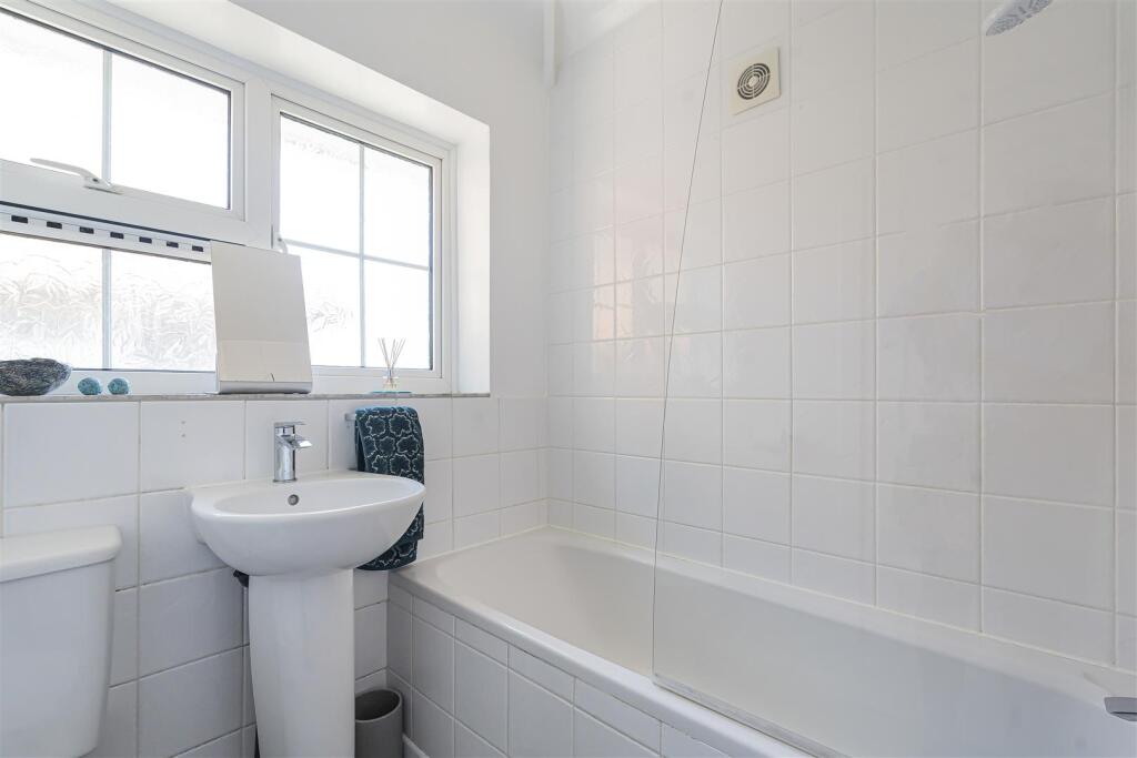 Additional image 14 of Barnfield Road, Welwyn Garden City