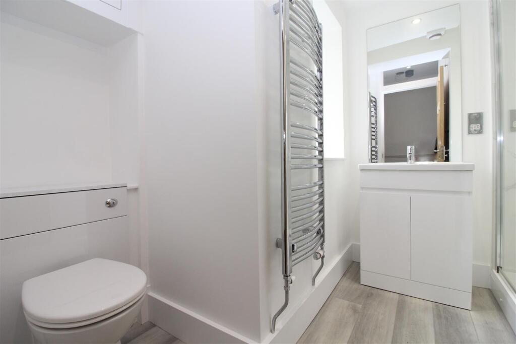 Additional image 17 of Roestock Gardens, Colney Heath, St. Albans