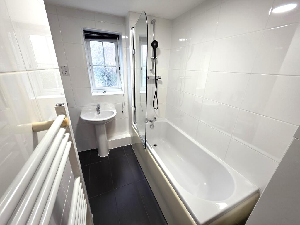 Additional image 6 of Great North Road, HATFIELD