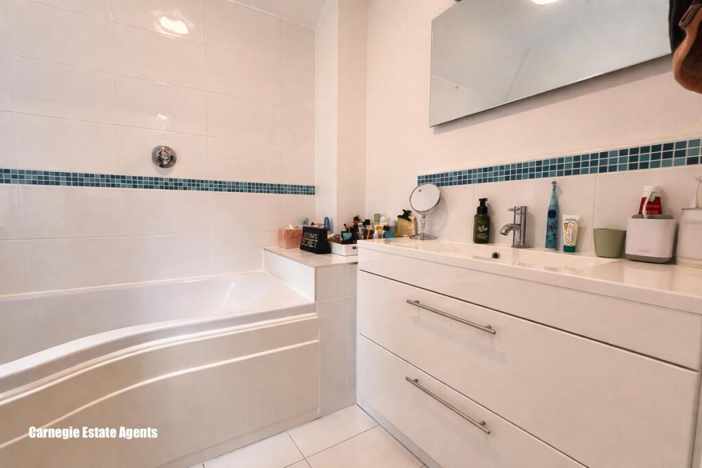 Additional image 19 of Harmer Green Lane, Welwyn