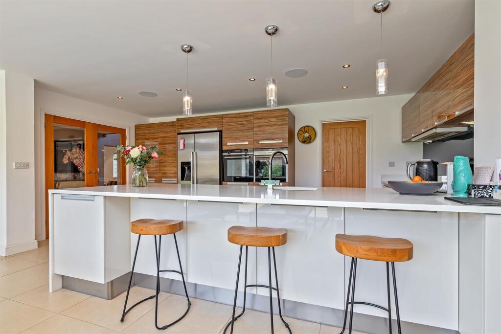 Additional image 8 of Sunderland Avenue, St. Albans