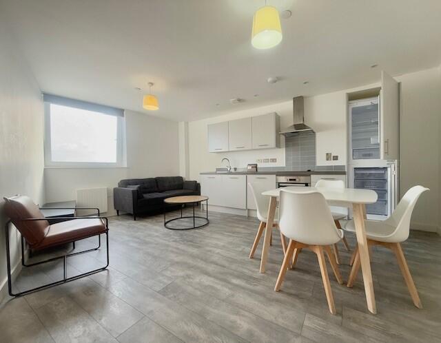 Additional image 3 of Equipoint, Yardley B25