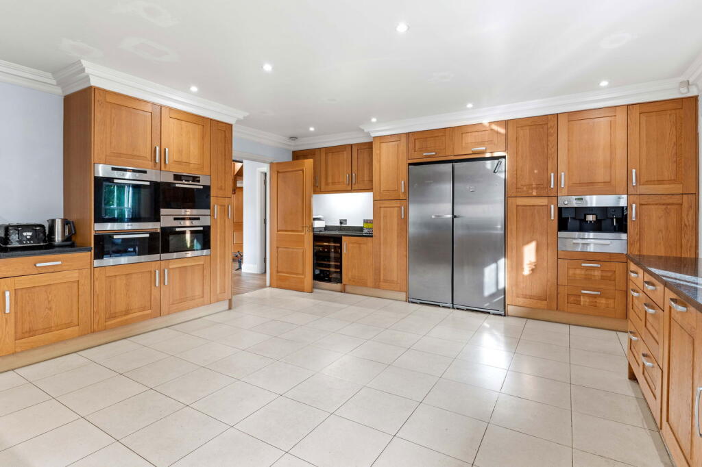 Additional image 7 of Pottersheath Road, Welwyn, AL6 9SY