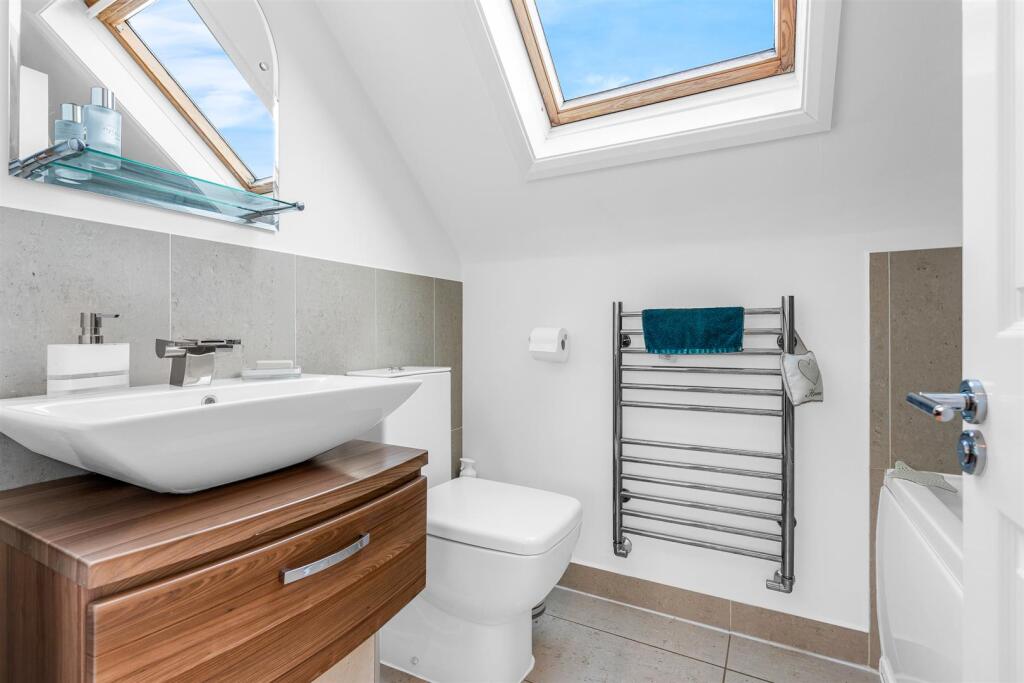 Additional image 19 of Canonsfield Road, Welwyn