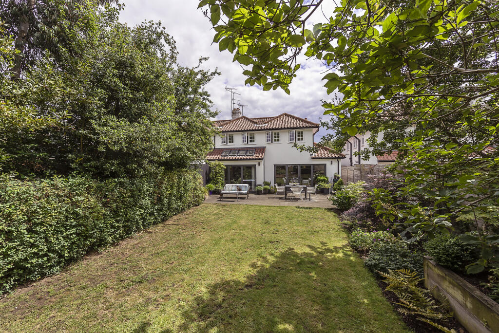 Additional image 7 of Gurney Court Road, St. Albans, AL1