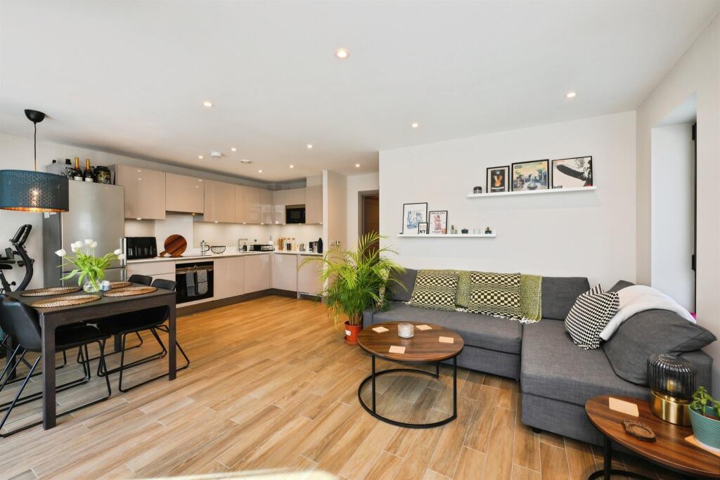 Additional image 4 of Groom Place, Welwyn Garden City