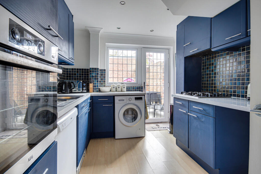 Additional image 5 of Knowle Drive, Harpenden, Hertfordshire, AL5