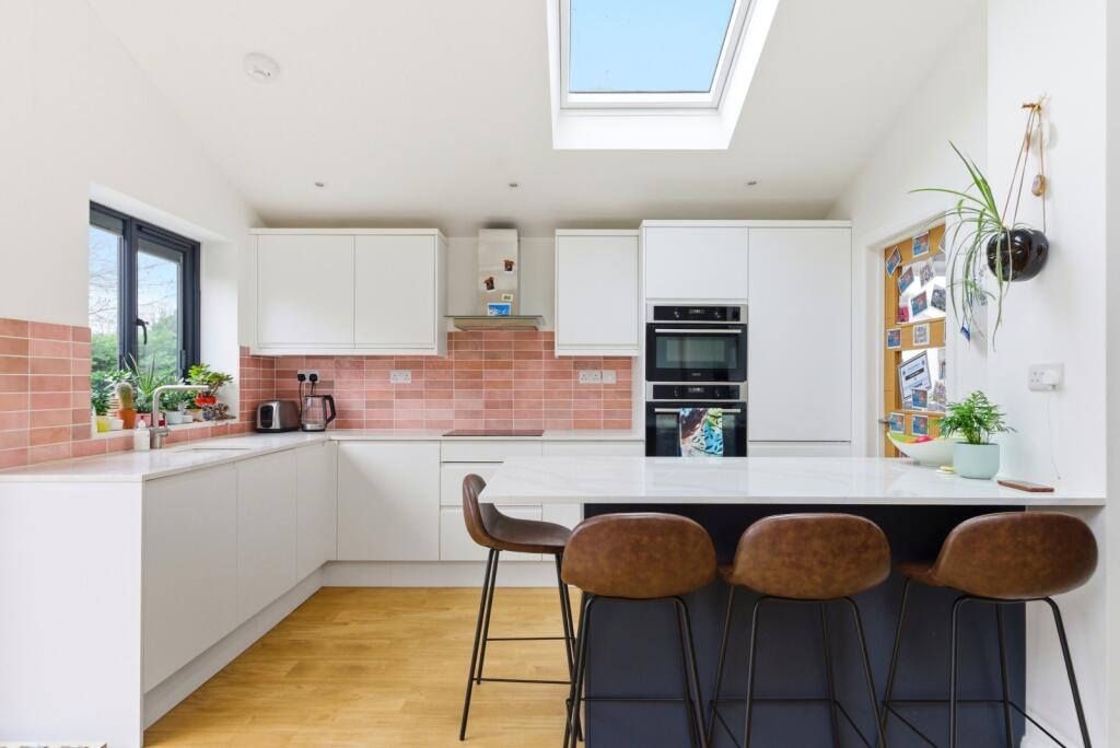 Additional image 9 of Evans Grove, St. Albans, Hertfordshire, AL4