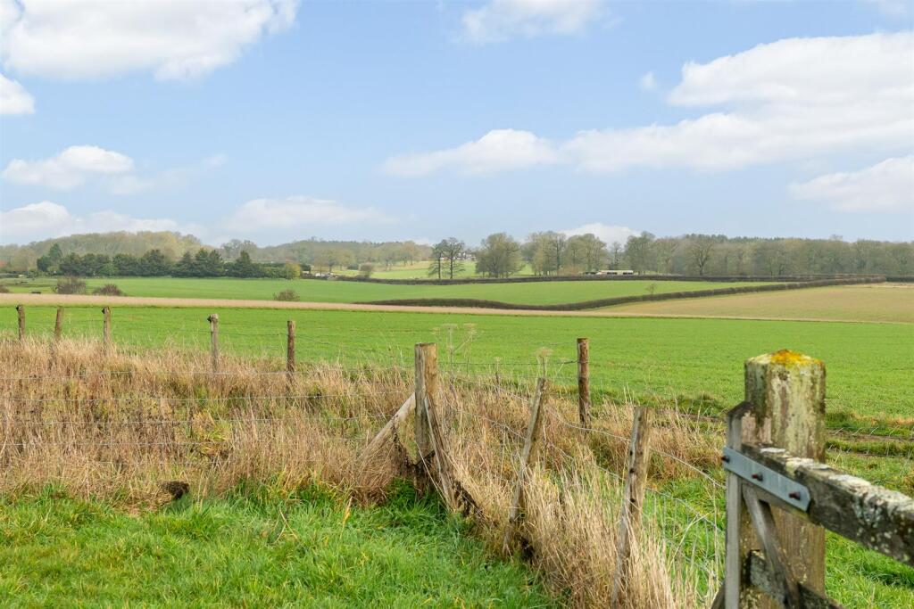 Additional image 24 of Godfries Close, Tewin, Welwyn